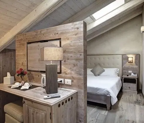 Deluxe Tek Büyük Yataklı Oda