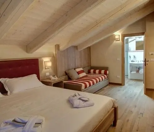 Deluxe Tek Büyük Yataklı Oda