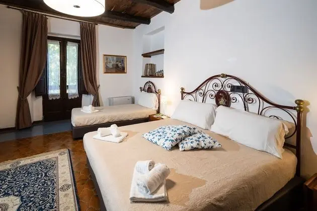 Büyük Yataklı Tek Kişilik Oda