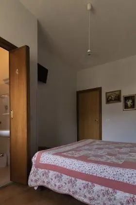 Economy Tek Büyük Yataklı Oda