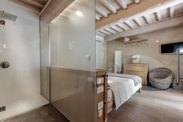 Tek Büyük Yataklı Oda, Veranda