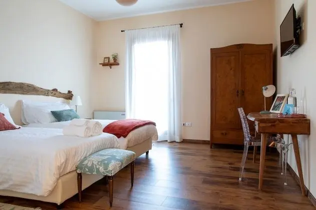 Traditional Tek Büyük veya İki Ayrı Yataklı Oda