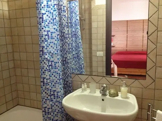 Tek Büyük Yataklı Oda, Veranda, Ek Bina