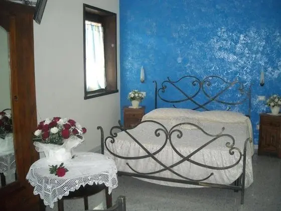 Tek Büyük Yataklı Oda (Mimosa 4)