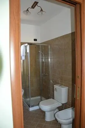 Standard Tek Büyük veya İki Ayrı Yataklı Oda, Bahçe Manzaralı