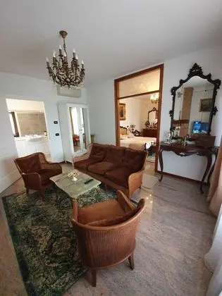 Luxury Süit, Jakuzi