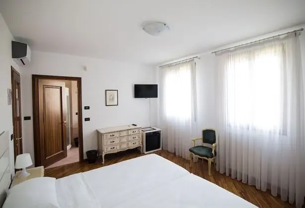 Standard Tek Büyük veya İki Ayrı Yataklı Oda
