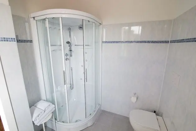 Standard Tek Büyük veya İki Ayrı Yataklı Oda