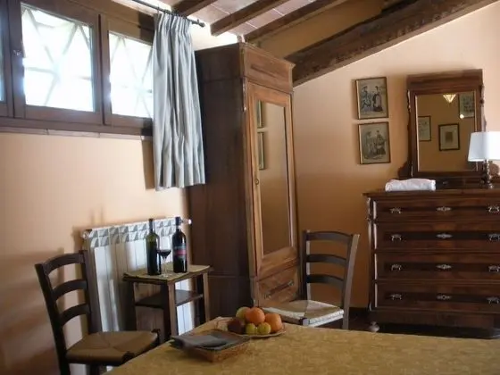 Traditional Tek Büyük Yataklı Oda