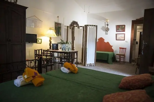 Family Stüdyo, Birden Çok Yatak, Bahçe Manzaralı (3)