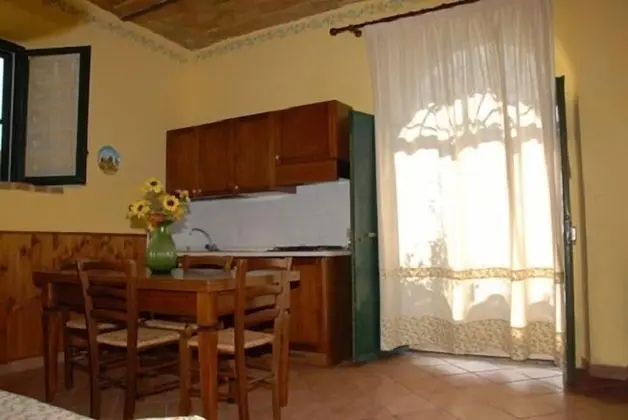 Apart Daire, Havuz Manzaralı