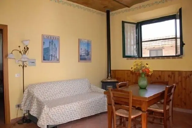 Apart Daire, Havuz Manzaralı