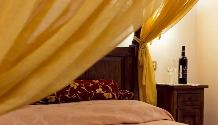 Standard Büyük Yataklı Tek Kişilik Oda