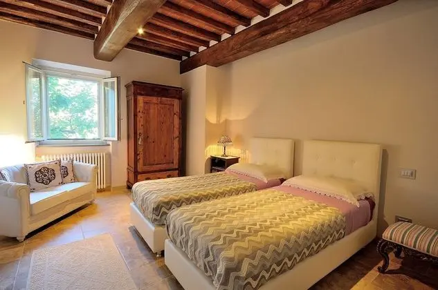 Kır Evi, 3 Yatak Odası, Havuz Kullanımı, Bahçe Manzaralı (3 bathrooms)