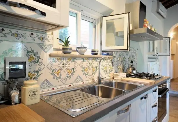 Kır Evi, 3 Yatak Odası, Havuz Kullanımı, Bahçe Manzaralı (3 bathrooms)