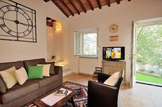 Kır Evi, 3 Yatak Odası, Havuz Kullanımı, Bahçe Manzaralı (3 bathrooms)