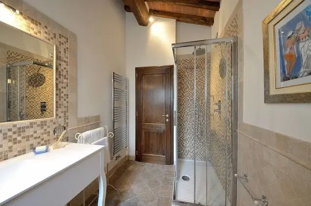 Kır Evi, 3 Yatak Odası, Havuz Kullanımı, Bahçe Manzaralı (3 bathrooms)
