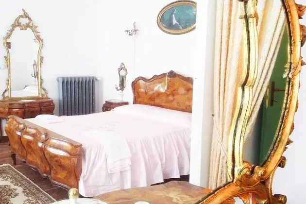 Classic Tek Büyük Yataklı Oda, Veranda, Bahçe Manzaralı