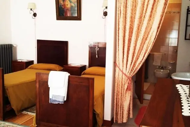 Üç Kişilik Oda, Veranda, Bahçe Manzaralı