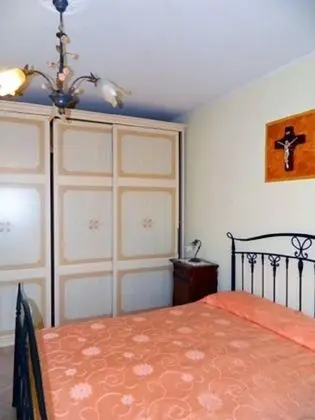 Family Tek Büyük Yataklı Oda