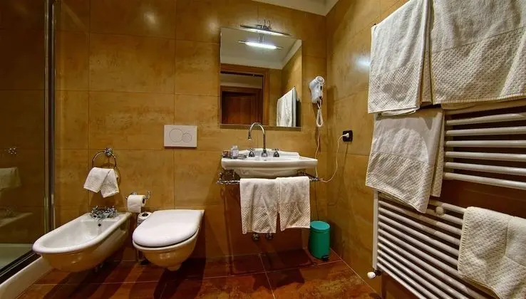 Üç Kişilik Oda, Balkon