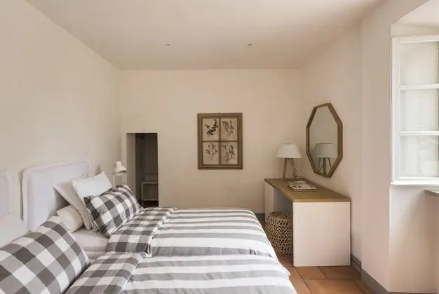 Tek Büyük veya İki Ayrı Yataklı Oda, 1 Büyük (Queen) Boy Yatak, Sigara İçilmez