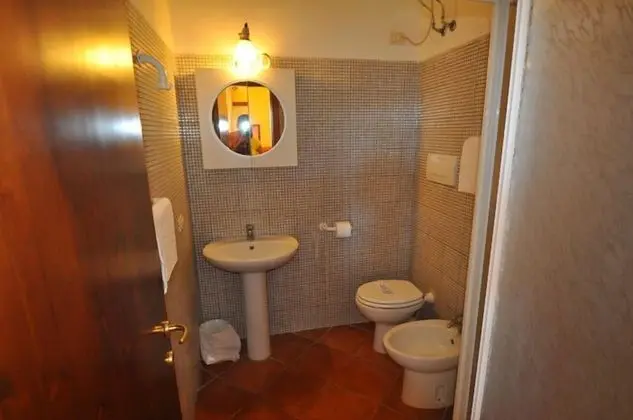 Üç Kişilik Oda, Bahçe Manzaralı