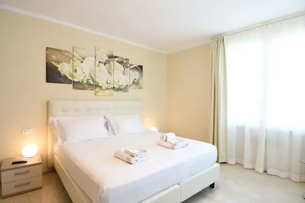 Panoramic Tek Büyük veya İki Ayrı Yataklı Oda, Göl Manzaralı (Classic vista lago - Rosa)