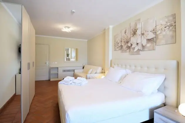 Panoramic Tek Büyük veya İki Ayrı Yataklı Oda, Göl Manzaralı (Junior Suite - Iris)