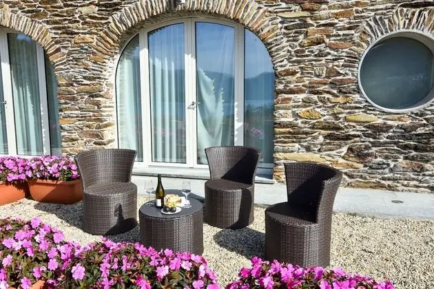 Panoramic Tek Büyük veya İki Ayrı Yataklı Oda, Göl Manzaralı (Junior Suite - Iris)