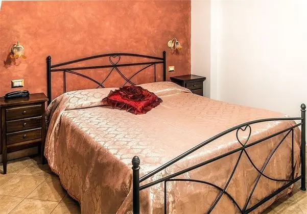 Standard Üç Kişilik Oda, Tepe Manzaralı