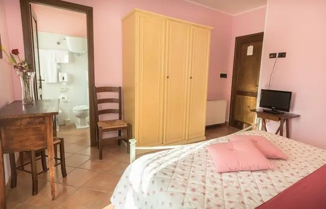 Comfort Tek Büyük Yataklı Oda, 1 Büyük (Queen) Boy Yatak, Özel Banyo, Bahçe Manzaralı (Rosa)