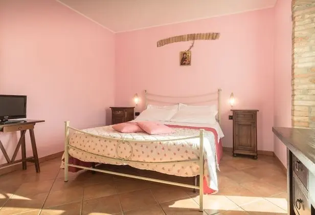 Comfort Tek Büyük Yataklı Oda, 1 Büyük (Queen) Boy Yatak, Özel Banyo, Bahçe Manzaralı (Rosa)