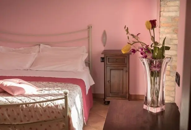 Comfort Tek Büyük Yataklı Oda, 1 Büyük (Queen) Boy Yatak, Özel Banyo, Bahçe Manzaralı (Rosa)