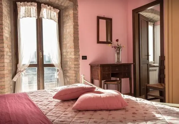 Comfort Tek Büyük Yataklı Oda, 1 Büyük (Queen) Boy Yatak, Özel Banyo, Bahçe Manzaralı (Rosa)