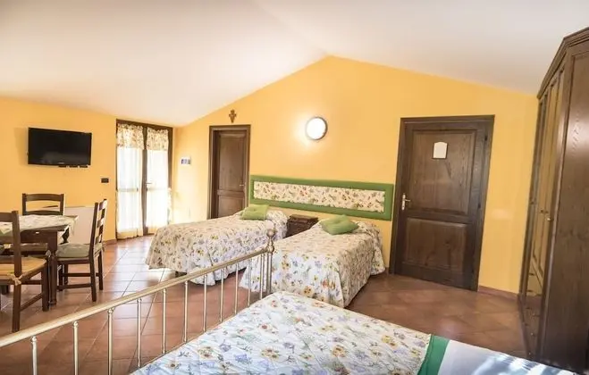 Family Dört Kişilik Oda, 1 Yatak Odası, Özel Banyo, Bahçe Manzaralı (La Ginestra)