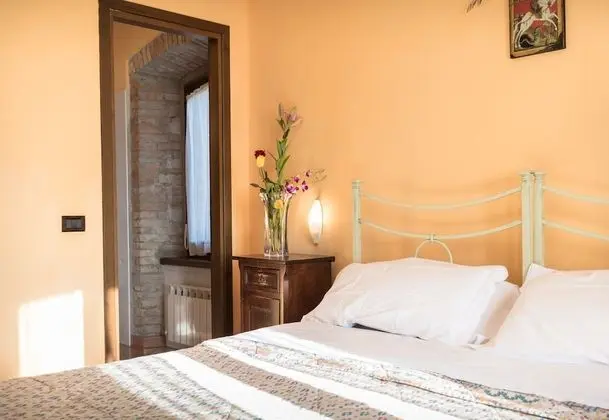 Luxury Üç Kişilik Oda, 1 Yatak Odası, Özel Banyo, Bahçe Manzaralı (Il Giglio)