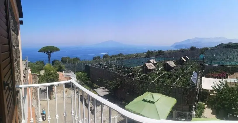 Üç Kişilik Oda, Bahçe Manzaralı (Ortensia)