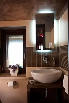 Junior Süit, Jakuzi