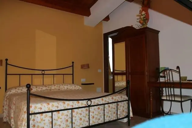 Family Tek Büyük veya İki Ayrı Yataklı Oda, 1 Yatak Odası, Bahçe Manzaralı