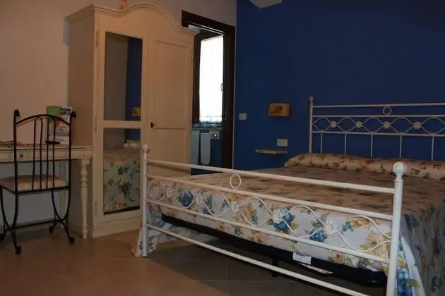 Family Tek Büyük veya İki Ayrı Yataklı Oda, 1 Yatak Odası, Bahçe Manzaralı