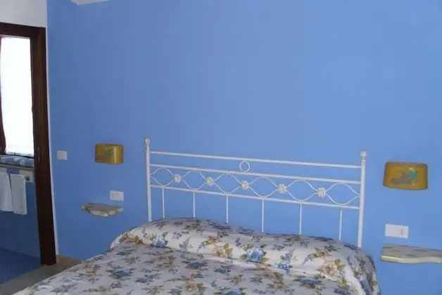 Family Tek Büyük veya İki Ayrı Yataklı Oda, 1 Yatak Odası, Bahçe Manzaralı