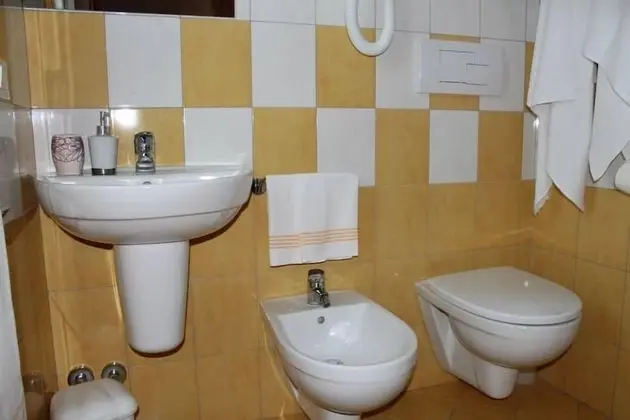 Family Tek Büyük veya İki Ayrı Yataklı Oda, 1 Yatak Odası, Bahçe Manzaralı