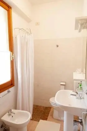 Deluxe Tek Büyük veya İki Ayrı Yataklı Oda (Azzurra)