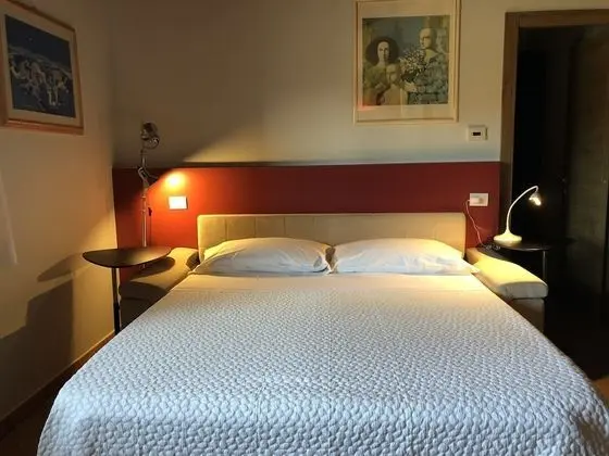 Stüdyo, Bahçe Manzaralı