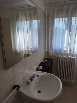 Stüdyo, Bahçe Manzaralı