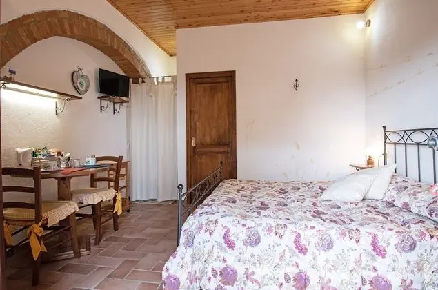 Traditional Tek Büyük Yataklı Oda, Özel Banyo, Tepe Manzaralı