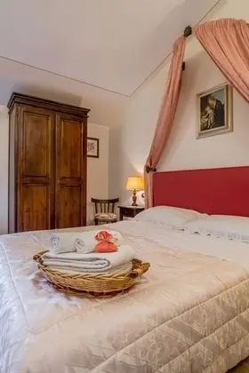 Comfort Tek Büyük Yataklı Oda (Il Rosone)