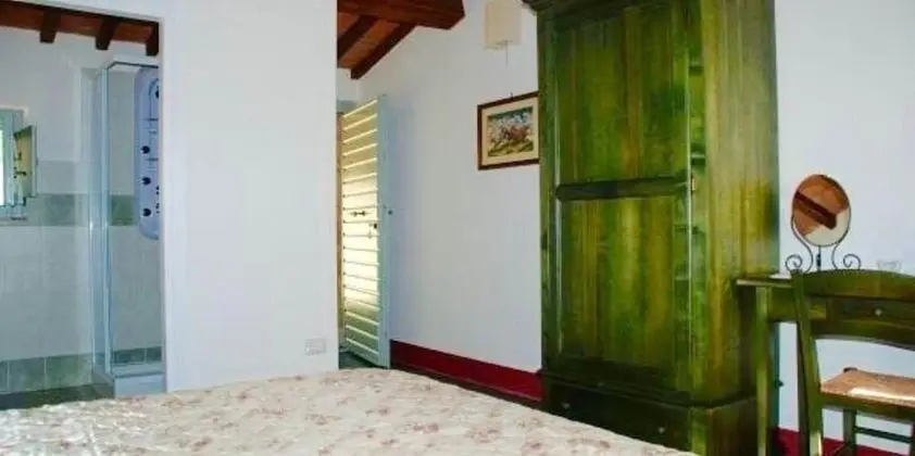 Classic Tek Büyük Yataklı Oda