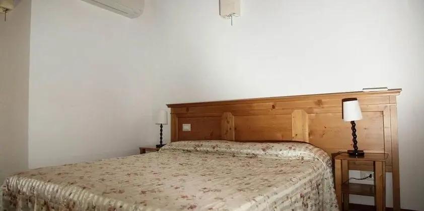 Classic Tek Büyük Yataklı Oda